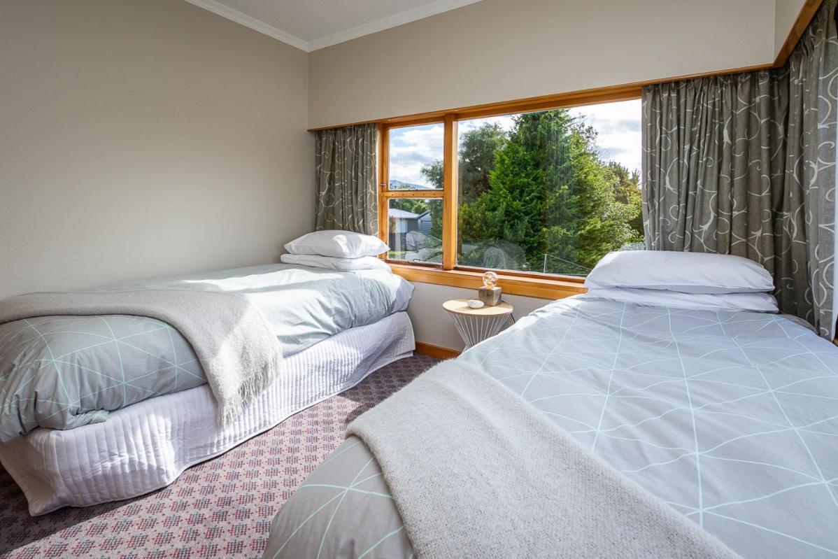 Grand View - Te Anau Holiday Home Zewnętrze zdjęcie